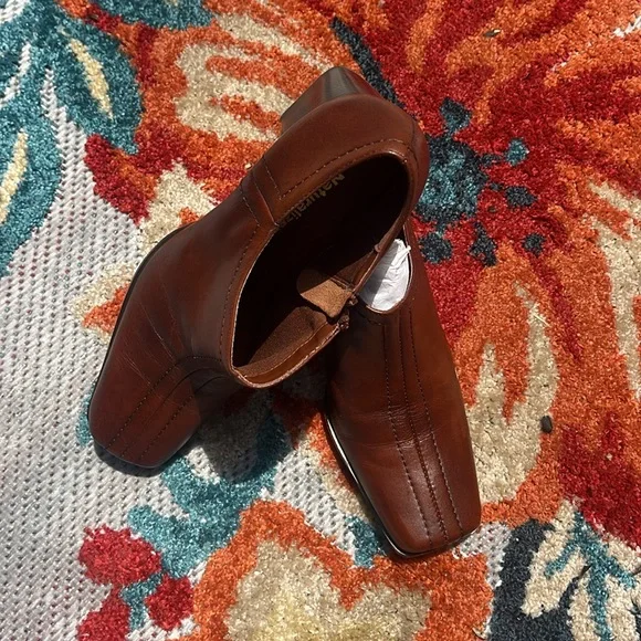 Naturalized Women’s 8M Brown Leather Shoes Boots Zip with heel stitch in time - Picture 3 of 13